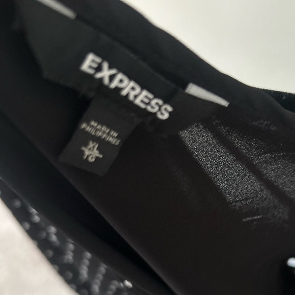 Express Blouse - Picture 5 of 5
